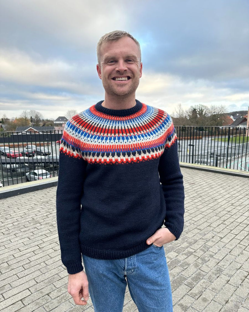 PetiteKnit - Celeste Sweater Man