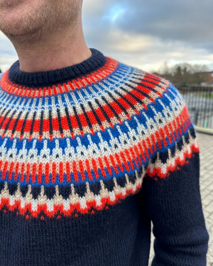 PetiteKnit - Celeste Sweater Man